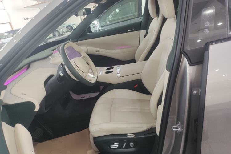 Used Xiaomi Auto YU7 2025 Ultra-Long Range High-Performance All-Wheel-Drive Max Edition Left Front Seat