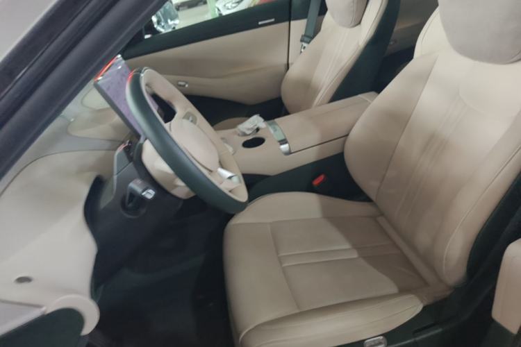 Used Xiaomi Auto YU7 2025 Ultra-Long Range High-Performance All-Wheel-Drive Max Edition Left Front Seat