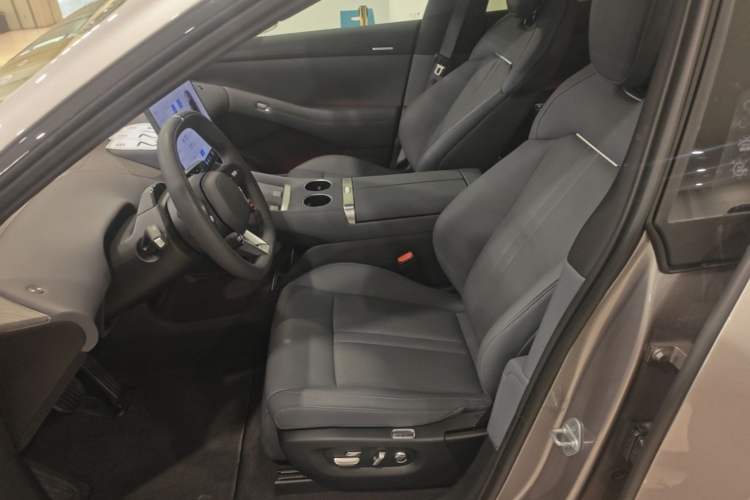 Used Xiaomi Auto YU7 2025 Ultra-Long Range Rear-Wheel Drive Version Left Front Seat