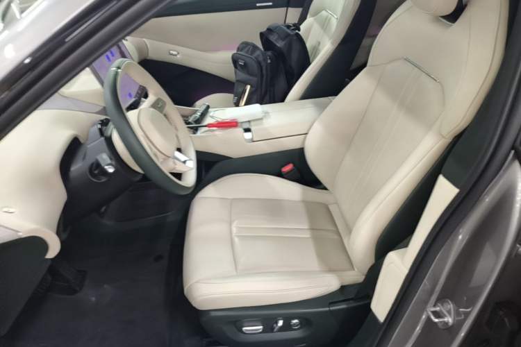 Used Xiaomi Auto YU7 2025 Ultra-Long Range Rear-Wheel Drive Version Left Front Seat