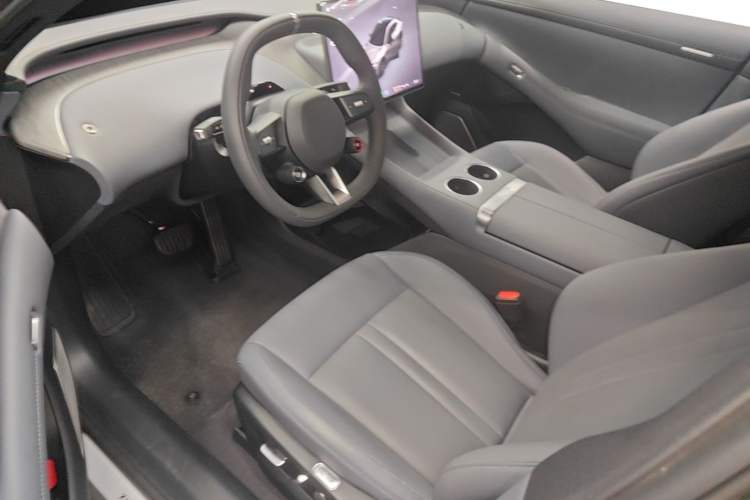 Used Xiaomi Auto YU7 2025 Ultra-Long Range Rear-Wheel Drive Version Left Front Seat