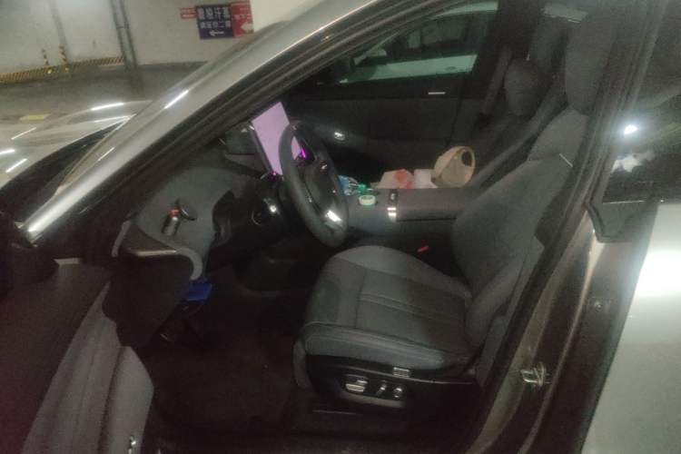 Used Xiaomi Auto YU7 2025 Ultra-Long Range All-Wheel Drive Pro Version Left Front Seat