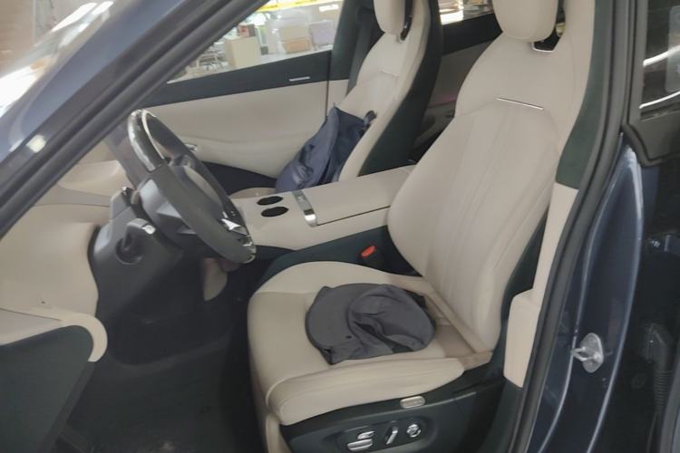 Used Xiaomi Auto YU7 2025 Ultra-Long Range High-Performance All-Wheel-Drive Max Edition Left Front Seat
