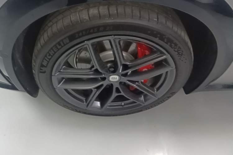 Used Xiaomi Auto YU7 2025 Ultra-Long Range High-Performance All-Wheel-Drive Max Edition Left Front Wheel Hub