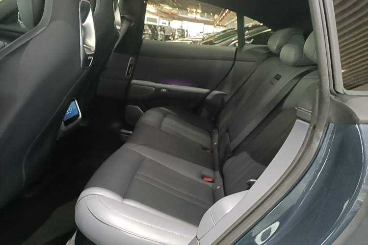 Used Xiaomi Auto YU7 2025 Ultra-Long Range Rear-Wheel Drive Version Left Rear Seat
