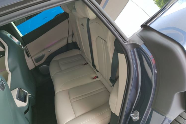 Used Xiaomi Auto YU7 2025 Ultra-Long Range High-Performance All-Wheel-Drive Max Edition Left Rear Seat
