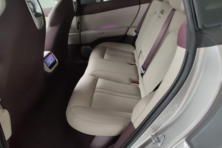 Used Xiaomi Auto YU7 2025 Ultra-Long Range All-Wheel Drive Pro Version Left Rear Seat