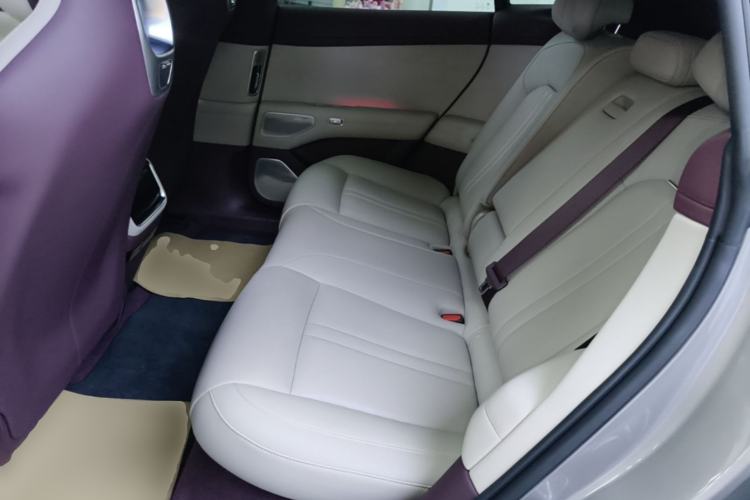 Used Xiaomi Auto YU7 2025 Ultra-Long Range High-Performance All-Wheel-Drive Max Edition Left Rear Seat