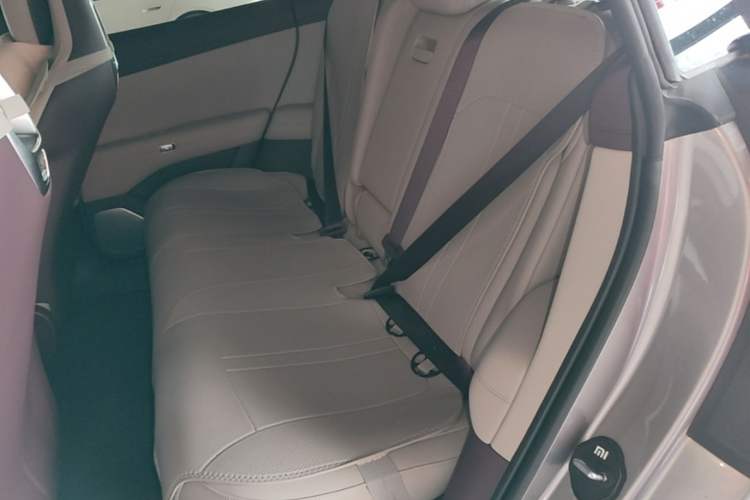 Used Xiaomi Auto YU7 2025 Ultra-Long Range Rear-Wheel Drive Version Left Rear Seat