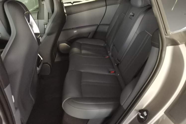 Used Xiaomi Auto YU7 2025 Ultra-Long Range Rear-Wheel Drive Version Left Rear Seat