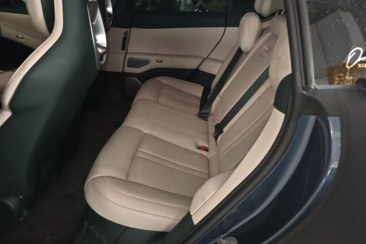Used Xiaomi Auto YU7 2025 Ultra-Long Range High-Performance All-Wheel-Drive Max Edition Left Rear Seat