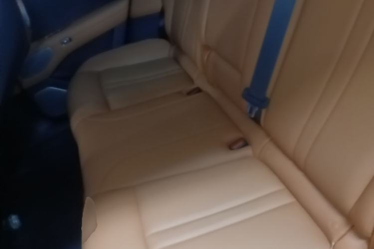 Used Xiaomi Auto YU7 2025 Ultra-Long Range High-Performance All-Wheel-Drive Max Edition Left Rear Seat