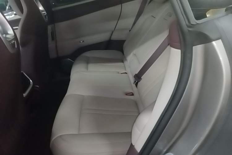 Used Xiaomi Auto YU7 2025 Ultra-Long Range All-Wheel Drive Pro Version Left Rear Seat