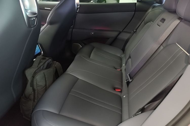 Used Xiaomi Auto YU7 2025 Ultra-Long Range Rear-Wheel Drive Version Left Rear Seat