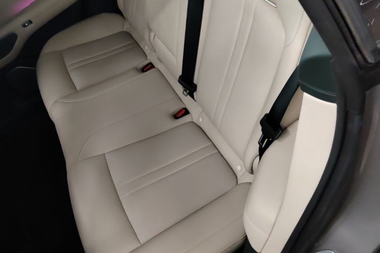 Used Xiaomi Auto YU7 2025 Ultra-Long Range Rear-Wheel Drive Version Left Rear Seat