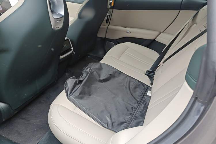 Used Xiaomi Auto YU7 2025 Ultra-Long Range Rear-Wheel Drive Version Left Rear Seat