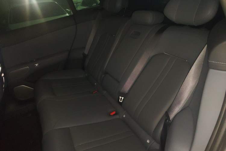 Used Xiaomi Auto YU7 2025 Ultra-Long Range Rear-Wheel Drive Version Left Rear Seat