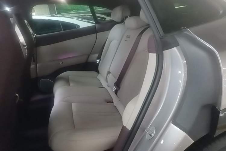 Used Xiaomi Auto YU7 2025 Ultra-Long Range Rear-Wheel Drive Version Left Rear Seat