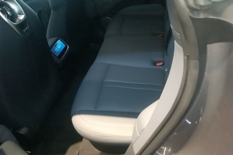 Used Xiaomi Auto YU7 2025 Ultra-Long Range All-Wheel Drive Pro Version Left Rear Seat