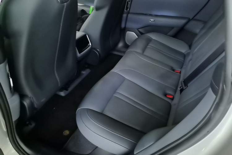 Used Xiaomi Auto YU7 2025 Ultra-Long Range Rear-Wheel Drive Version Left Rear Seat