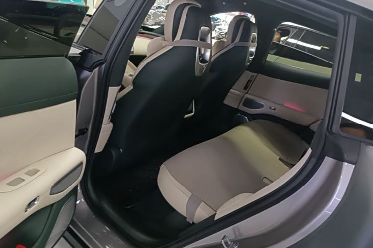 Used Xiaomi Auto YU7 2025 Ultra-Long Range High-Performance All-Wheel-Drive Max Edition Left Rear Seat