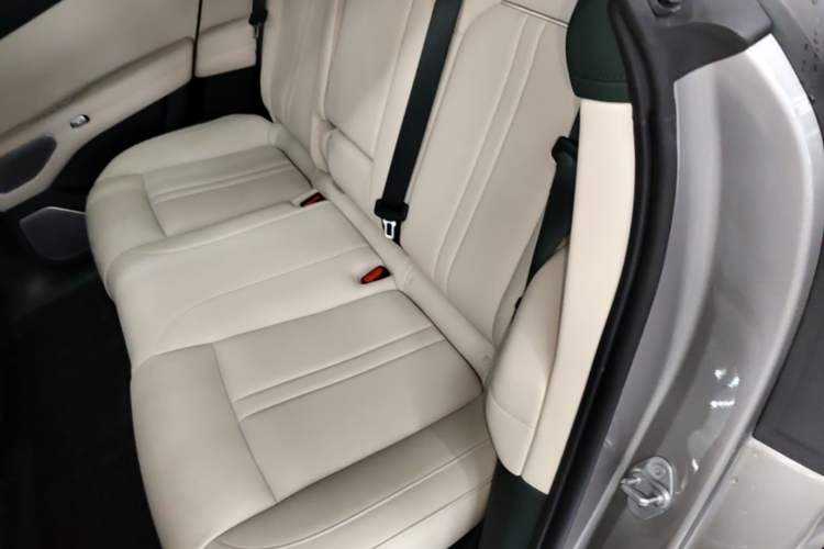 Used Xiaomi Auto YU7 2025 Ultra-Long Range Rear-Wheel Drive Version Left Rear Seat