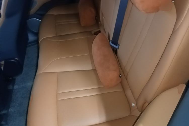 Used Xiaomi Auto YU7 2025 Ultra-Long Range High-Performance All-Wheel-Drive Max Edition Left Rear Seat