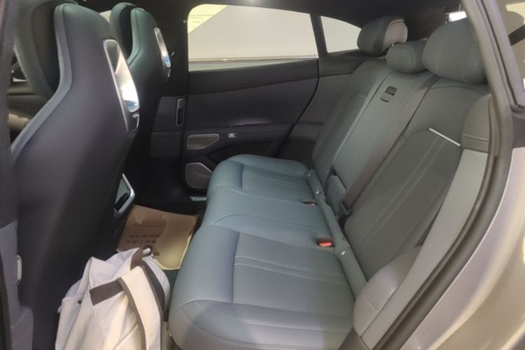 Used Xiaomi Auto YU7 2025 Ultra-Long Range High-Performance All-Wheel-Drive Max Edition Left Rear Seat