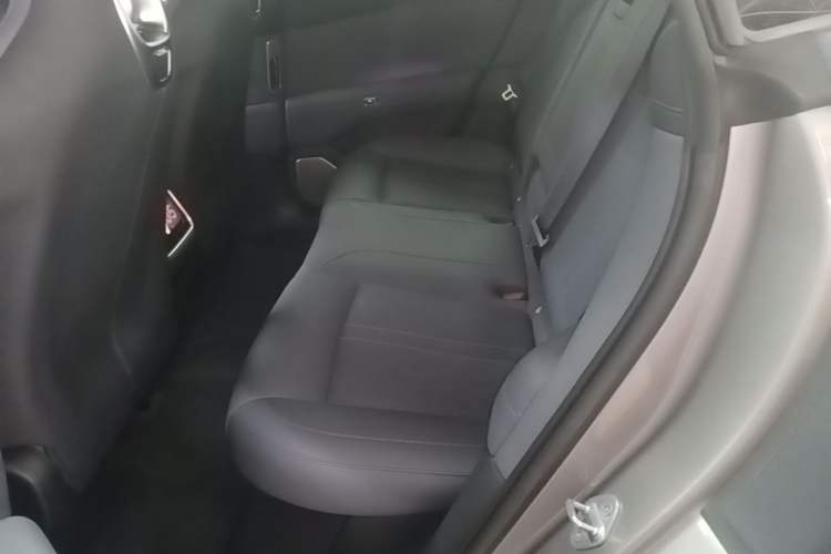 Used Xiaomi Auto YU7 2025 Ultra-Long Range Rear-Wheel Drive Version Left Rear Seat