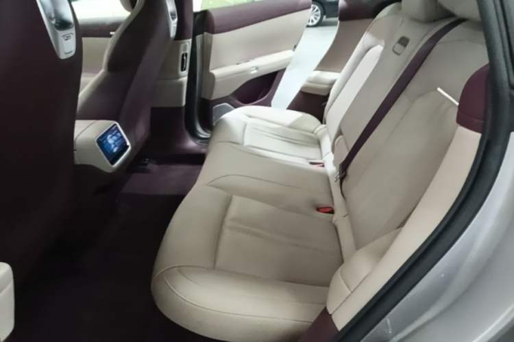 Used Xiaomi Auto YU7 2025 Ultra-Long Range Rear-Wheel Drive Version Left Rear Seat