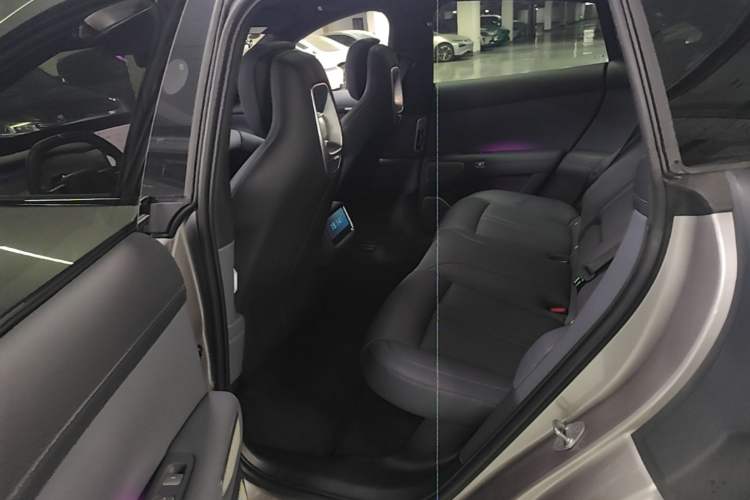 Used Xiaomi Auto YU7 2025 Ultra-Long Range All-Wheel Drive Pro Version Left Rear Seat