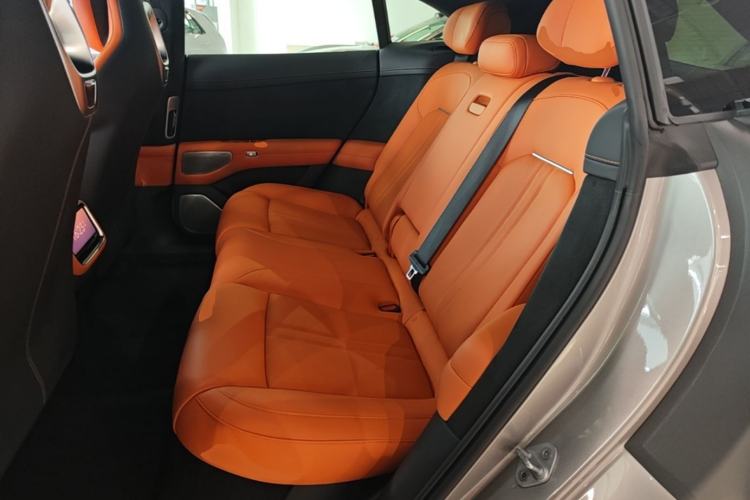 Used Xiaomi Auto YU7 2025 Ultra-Long Range High-Performance All-Wheel-Drive Max Edition Left Rear Seat
