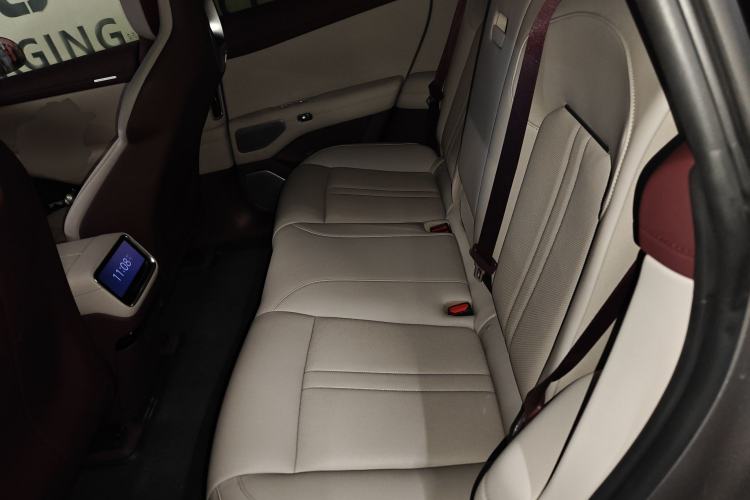 Used Xiaomi Auto YU7 2025 Ultra-Long Range High-Performance All-Wheel-Drive Max Edition Left Rear Seat