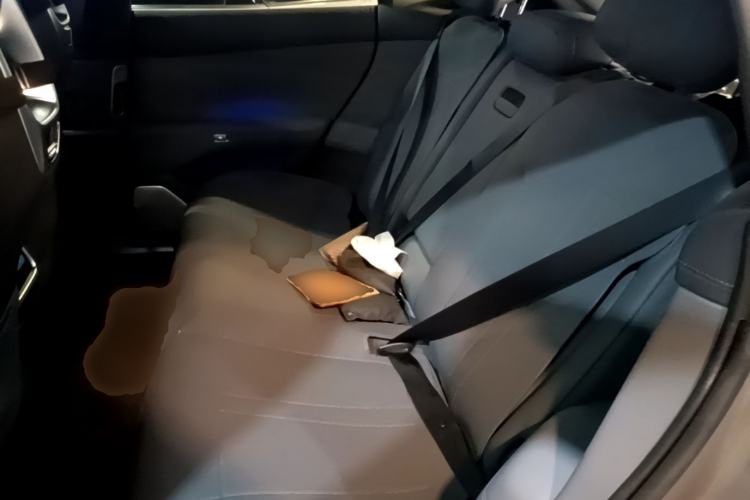 Used Xiaomi Auto YU7 2025 Ultra-Long Range Rear-Wheel Drive Version Left Rear Seat