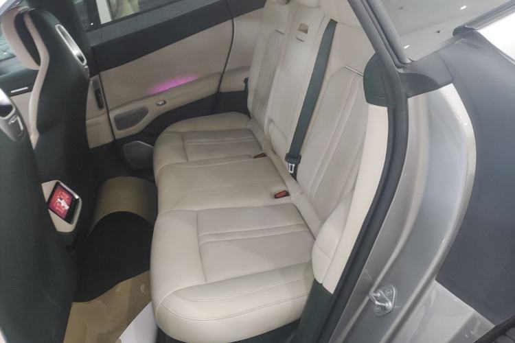 Used Xiaomi Auto YU7 2025 Ultra-Long Range High-Performance All-Wheel-Drive Max Edition Left Rear Seat