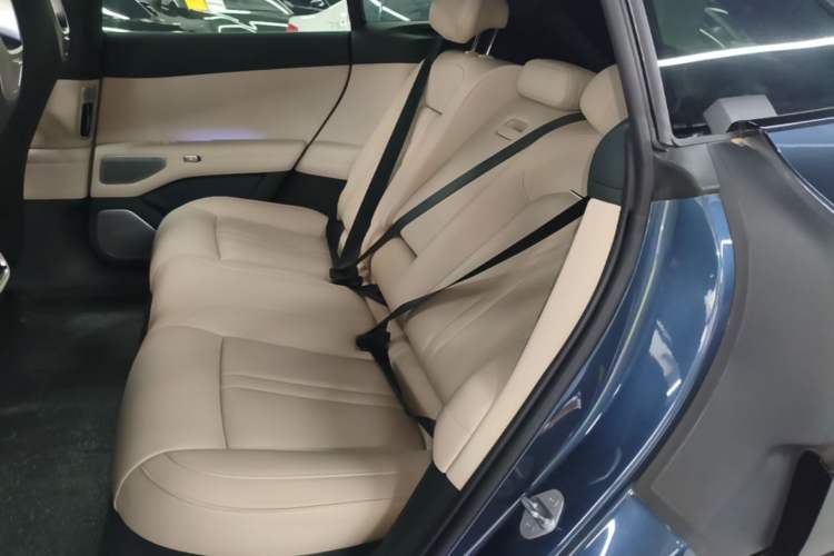 Used Xiaomi Auto YU7 2025 Ultra-Long Range High-Performance All-Wheel-Drive Max Edition Left Rear Seat