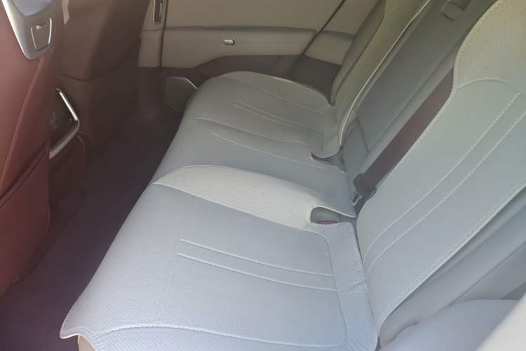 Used Xiaomi Auto YU7 2025 Ultra-Long Range Rear-Wheel Drive Version Left Rear Seat