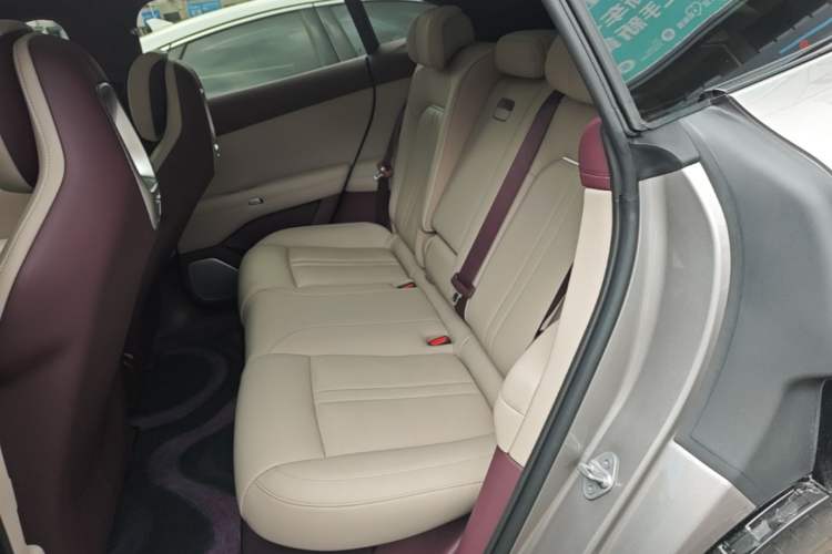 Used Xiaomi Auto YU7 2025 Ultra-Long Range Rear-Wheel Drive Version Left Rear Seat