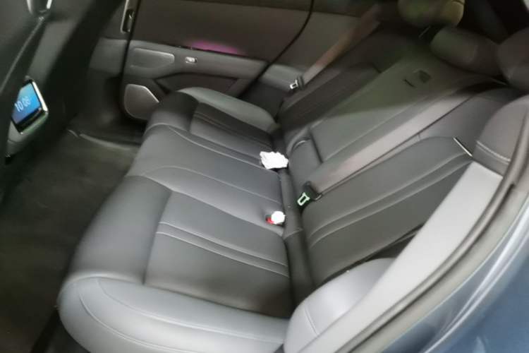 Used Xiaomi Auto YU7 2025 Ultra-Long Range High-Performance All-Wheel-Drive Max Edition Left Rear Seat
