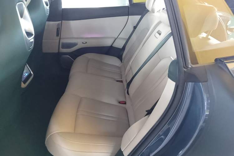 Used Xiaomi Auto YU7 2025 Ultra-Long Range High-Performance All-Wheel-Drive Max Edition Left Rear Seat