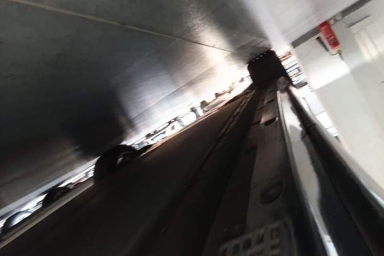 Used Xiaomi Auto YU7 2025 Ultra-Long Range Rear-Wheel Drive Version Left Side Sill