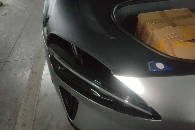 Used Xiaomi Auto YU7 2025 Ultra-Long Range All-Wheel Drive Pro Version Right Front Headlight