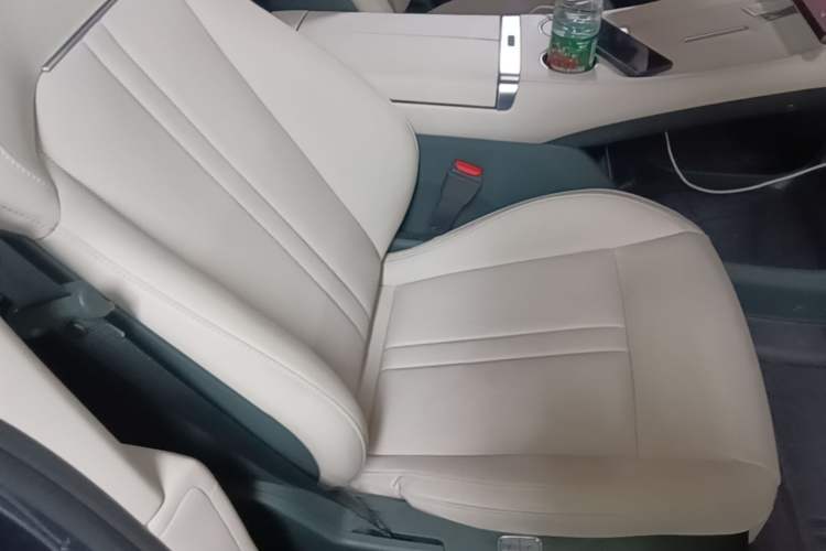 Used Xiaomi Auto YU7 2025 Ultra-Long Range All-Wheel Drive Pro Version Right Front Seat