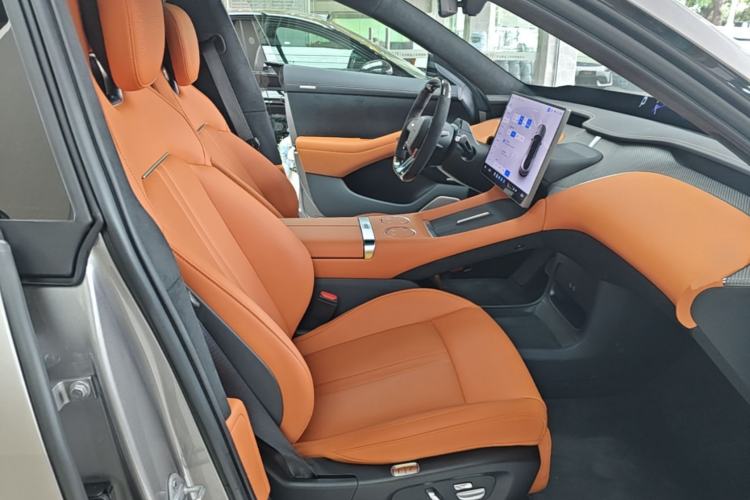 Used Xiaomi Auto YU7 2025 Ultra-Long Range High-Performance All-Wheel-Drive Max Edition Right Front Seat