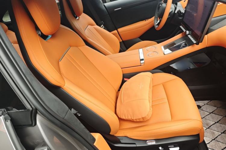 Used Xiaomi Auto YU7 2025 Ultra-Long Range High-Performance All-Wheel-Drive Max Edition Right Front Seat