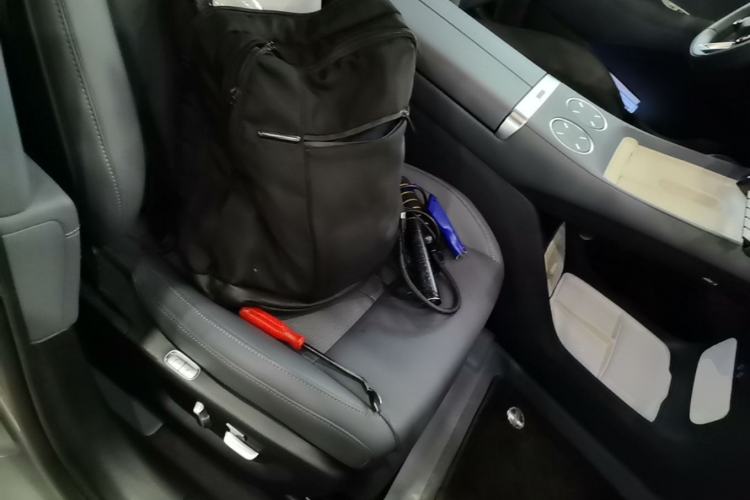 Used Xiaomi Auto YU7 2025 Ultra-Long Range Rear-Wheel Drive Version Right Front Seat