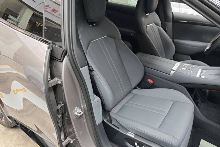Used Xiaomi Auto YU7 2025 Ultra-Long Range All-Wheel Drive Pro Version Right Front Seat