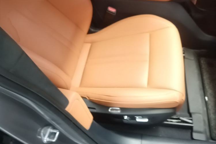 Used Xiaomi Auto YU7 2025 Ultra-Long Range High-Performance All-Wheel-Drive Max Edition Right Front Seat