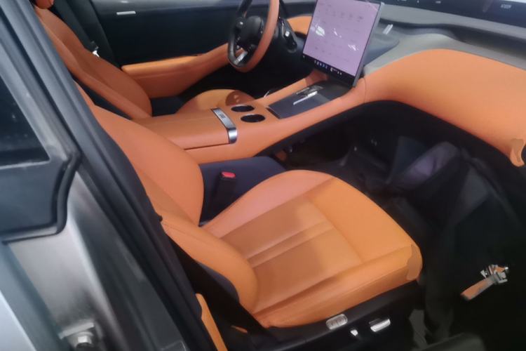 Used Xiaomi Auto YU7 2025 Ultra-Long Range Rear-Wheel Drive Version Right Front Seat