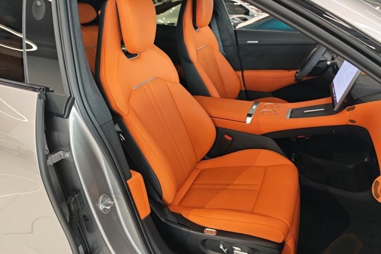 Used Xiaomi Auto YU7 2025 Ultra-Long Range High-Performance All-Wheel-Drive Max Edition Right Front Seat